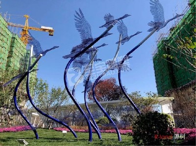 小區(qū)花園鏡面鏤空飛鶴不銹鋼雕塑定制